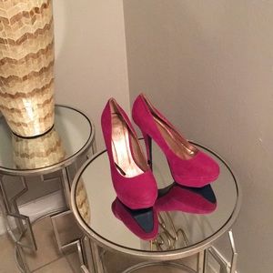 Fuschia Closed Toe Pump